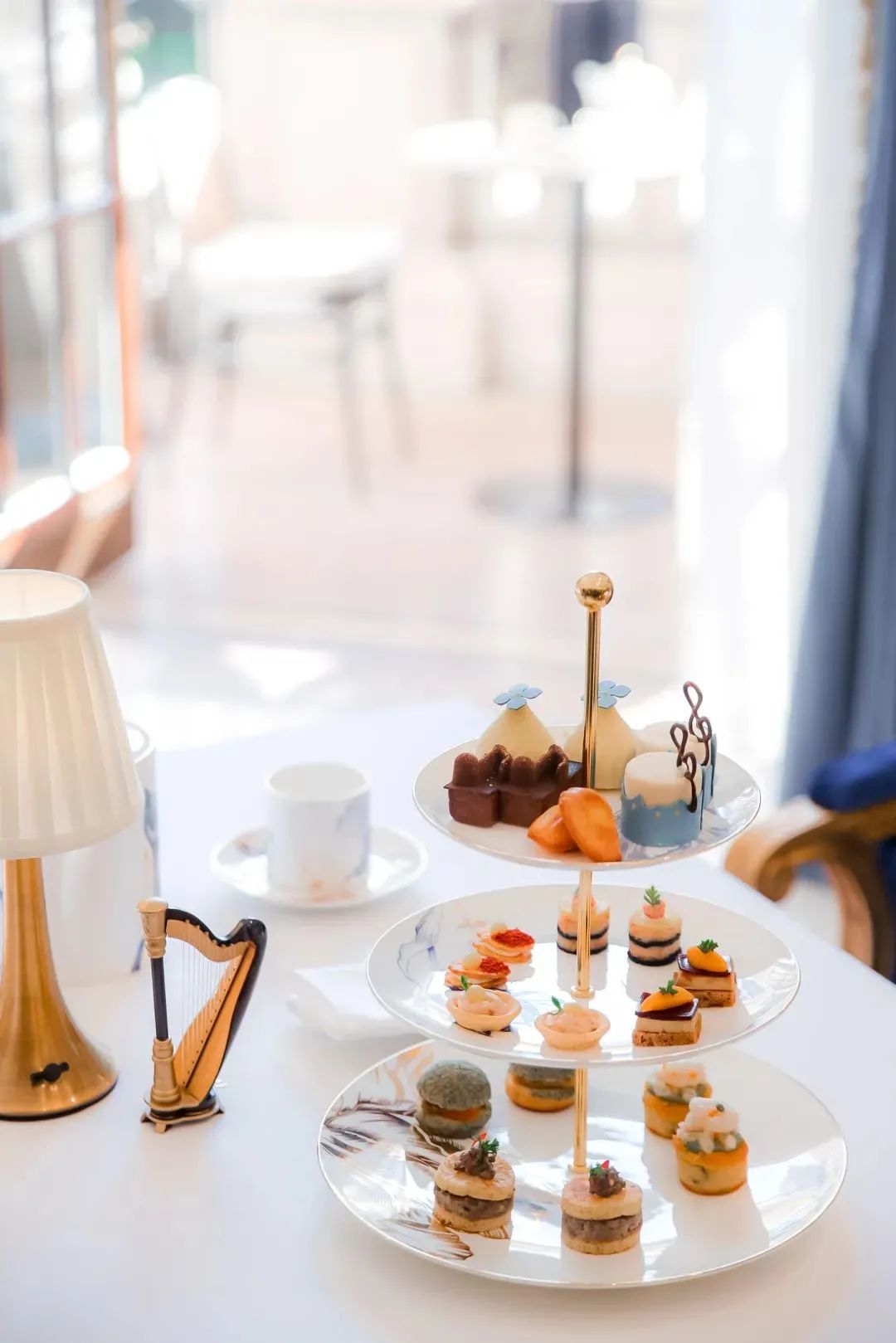 穿越迷塔城？“夜猫子”书店？……传统旅游景点还有这么多隐藏玩法！休闲区蓝鸢梦想 - Www.slyday.coM