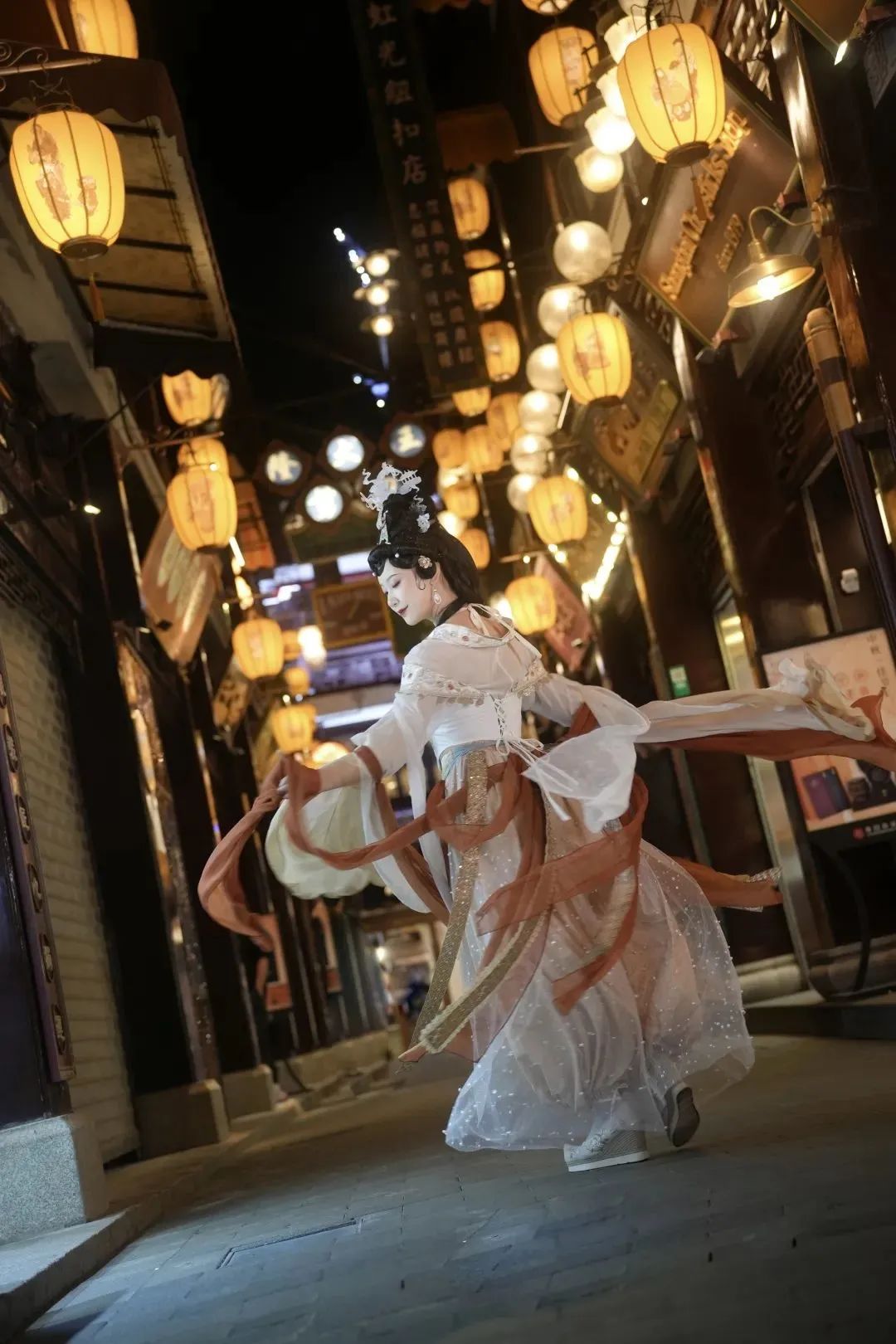 穿越迷塔城？“夜猫子”书店？……传统旅游景点还有这么多隐藏玩法！休闲区蓝鸢梦想 - Www.slyday.coM