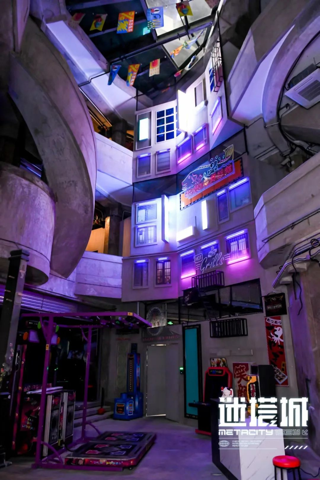 穿越迷塔城？“夜猫子”书店？……传统旅游景点还有这么多隐藏玩法！休闲区蓝鸢梦想 - Www.slyday.coM