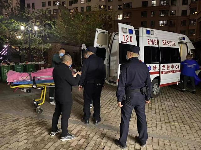 哈尔滨公安｜“我知道你们会来救我！”脑出血男子晕倒前最后一个电话打给了民警休闲区蓝鸢梦想 - Www.slyday.coM