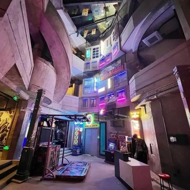 穿越迷塔城？“夜猫子”书店？……传统旅游景点还有这么多隐藏玩法！休闲区蓝鸢梦想 - Www.slyday.coM