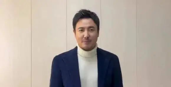 他居然是靠这个方法瘦下来的！休闲区蓝鸢梦想 - Www.slyday.coM