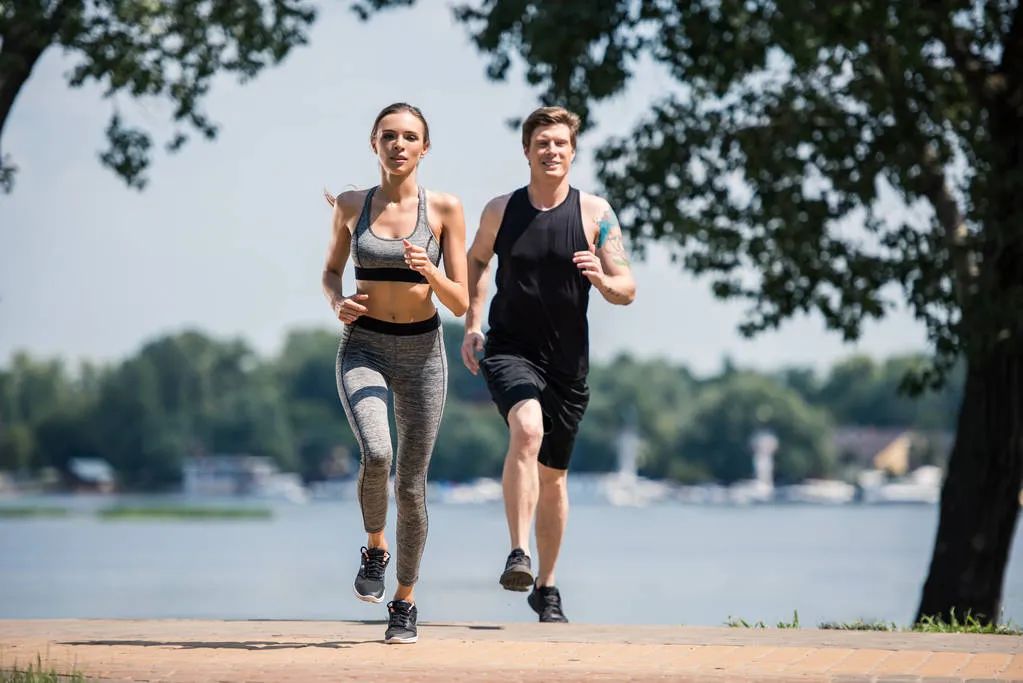 2种运动最伤膝，再爱也得戒！真正能保护膝盖的运动是这个休闲区蓝鸢梦想 - Www.slyday.coM