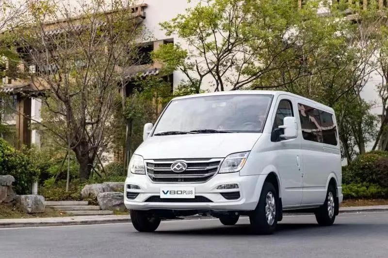 蓝牌新规下的挣钱机器大比拼 大通V80经典对比江铃福顺