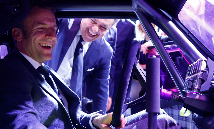 “我们必须觉醒，美国人和中国人不会拱手相让！”休闲区蓝鸢梦想 - Www.slyday.coM