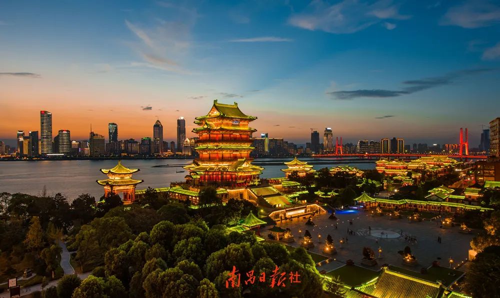 到底有多少人在滕王阁前背完了《滕王阁序》？休闲区蓝鸢梦想 - Www.slyday.coM