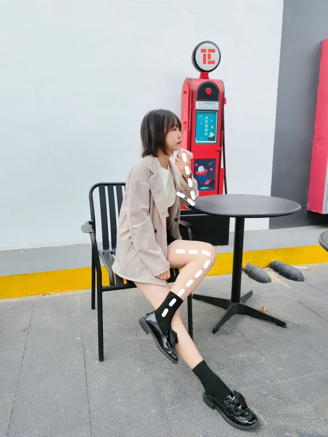 坐着这样拍秒变大长腿肉眼瘦十斤