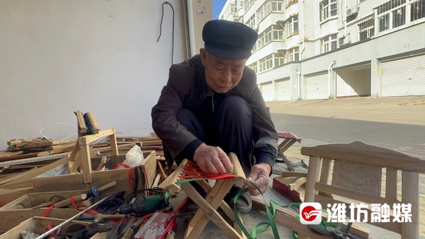 厉害！73岁才学会的技能，被他玩成了“爱好”休闲区蓝鸢梦想 - Www.slyday.coM