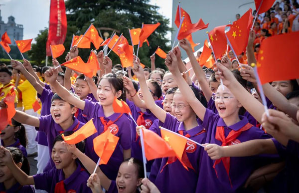 浦东教育系统“寻找最美校园”结果出炉，快看看有你的学校吗？休闲区蓝鸢梦想 - Www.slyday.coM