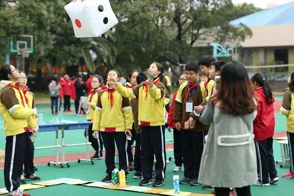 浦东教育系统“寻找最美校园”结果出炉，快看看有你的学校吗？休闲区蓝鸢梦想 - Www.slyday.coM