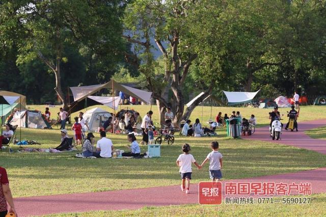 晚安十点（2022.10.19）丨没想到，诗词也可以这样可可爱爱休闲区蓝鸢梦想 - Www.slyday.coM