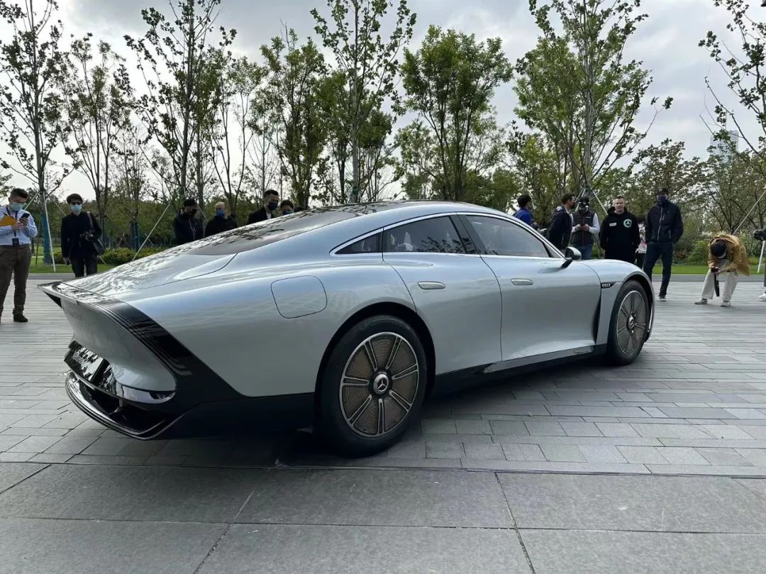 再等两年,奔驰这台纯电很难绕得开__财经头条
