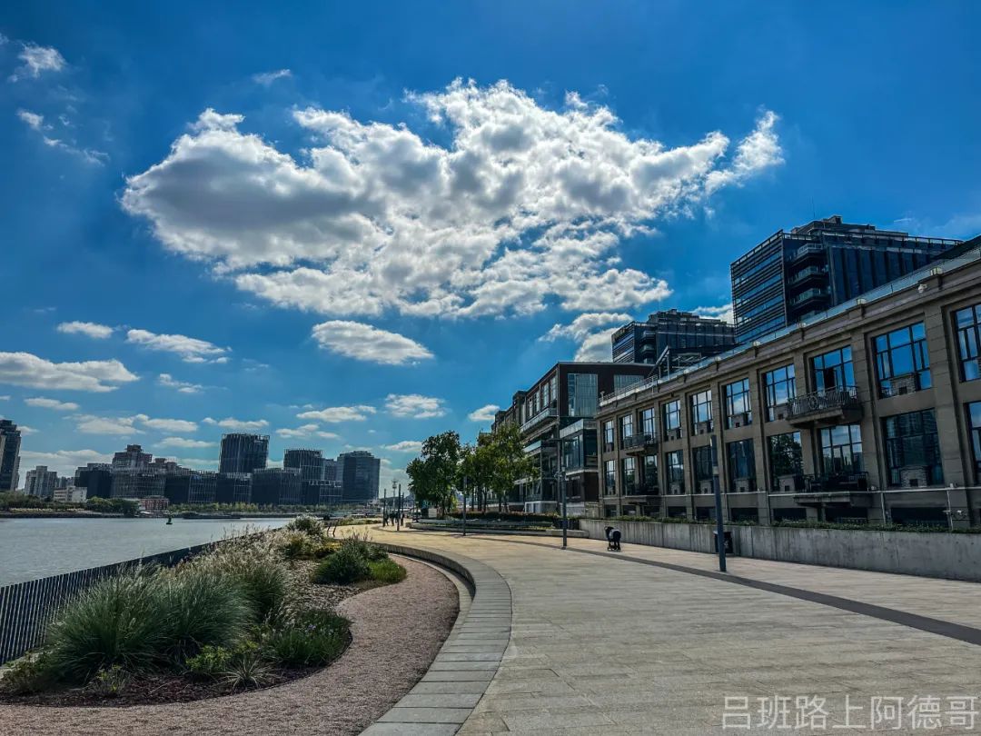 今天的“大片”你拍到了吗？隔壁“邻居”又要30℃了，上海呢？休闲区蓝鸢梦想 - Www.slyday.coM