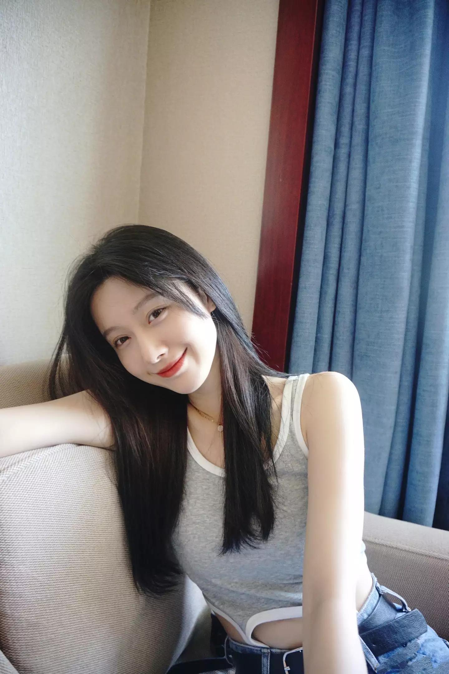 "北影校花"王子璇,青涩靓丽,被誉为"古典女神"__财经头条