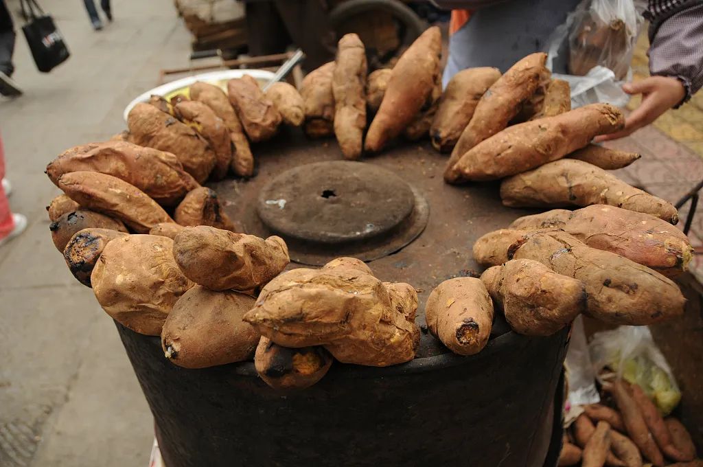 街边烤红薯为什么更好吃?__财经头条