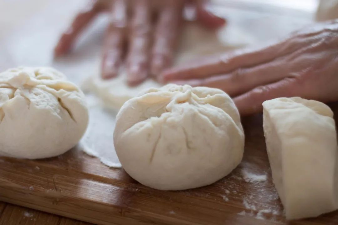 冷冻馒头不能吃，保存3天会滋生“一类致癌物”？要警惕的是…休闲区蓝鸢梦想 - Www.slyday.coM
