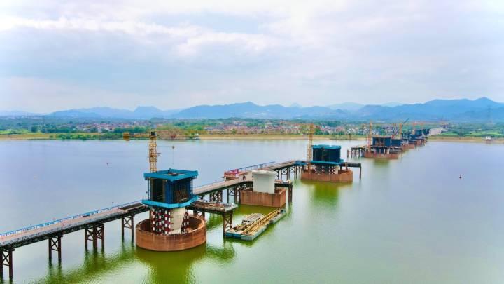 兰江特大桥墩身全部“出水”！大众期待的金建铁路又近了一步休闲区蓝鸢梦想 - Www.slyday.coM