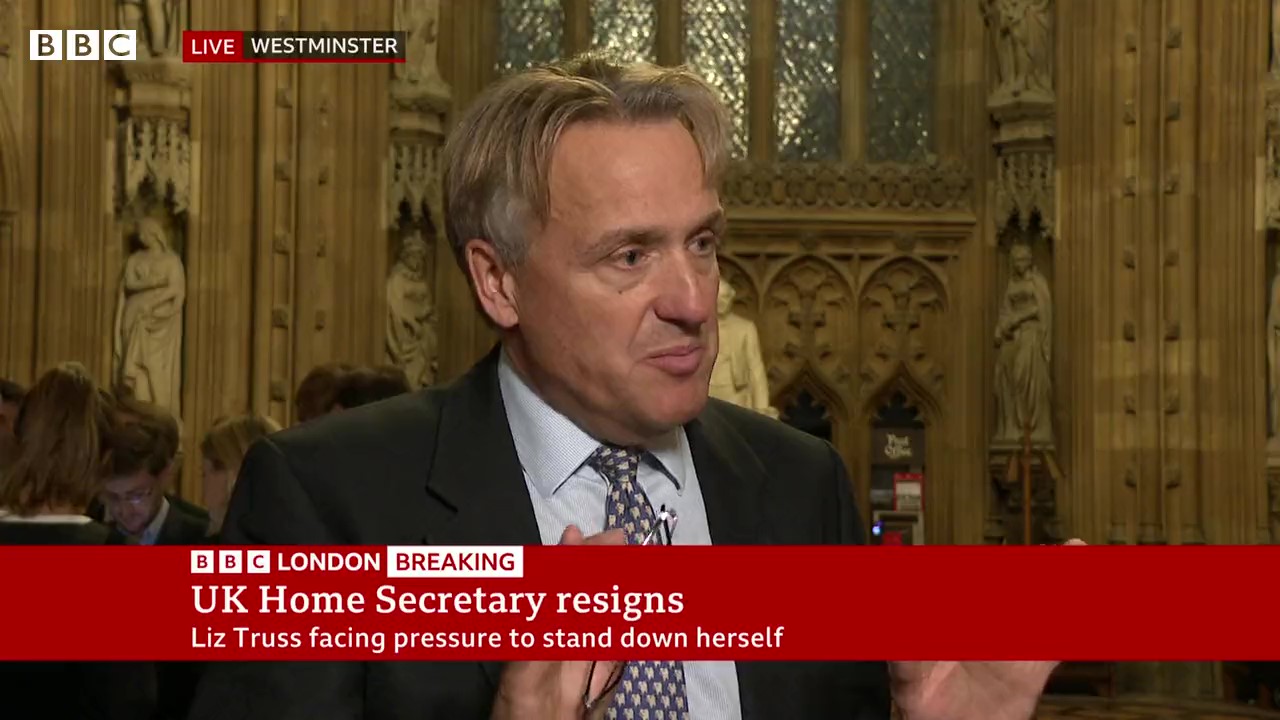 隔夜又失一名内阁大臣，英国首相特拉斯政府“濒临崩溃”休闲区蓝鸢梦想 - Www.slyday.coM