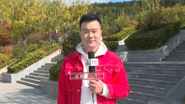 打开秋日青岛的方式有很多但是象耳山公园你绝对不能错过这里植被茂密