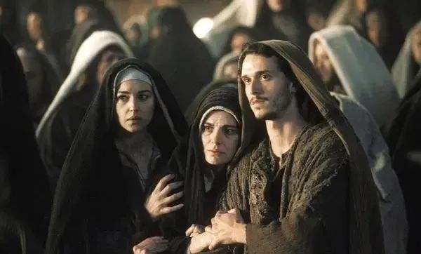 看够了“白幼瘦”，才懂地母美人的风情休闲区蓝鸢梦想 - Www.slyday.coM