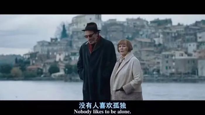 大学的友谊，到底有多治愈？休闲区蓝鸢梦想 - Www.slyday.coM