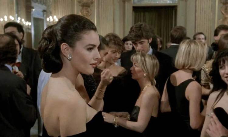 看够了“白幼瘦”，才懂地母美人的风情休闲区蓝鸢梦想 - Www.slyday.coM