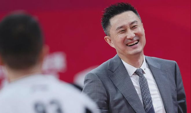 为什么广东宏远队不让徐昕多上场几次呢?|徐昕|正负|罚球_新浪新闻