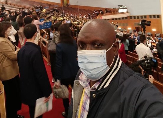 我在中国看二十大 ｜ 迈克尔·奥卢格伯德：中国未来可期休闲区蓝鸢梦想 - Www.slyday.coM