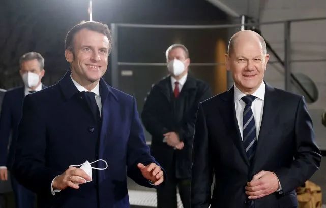 “法国人真的很生气……”休闲区蓝鸢梦想 - Www.slyday.coM