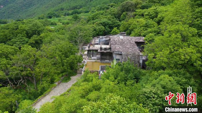 【十年@每一个奋斗的你】“新迪庆人”范敏：云南涉藏州县的“宝藏”值得向世界分享休闲区蓝鸢梦想 - Www.slyday.coM