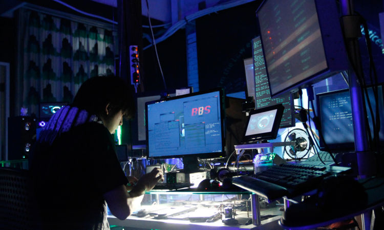 年轻人的社交密码，都在这了丨深度休闲区蓝鸢梦想 - Www.slyday.coM