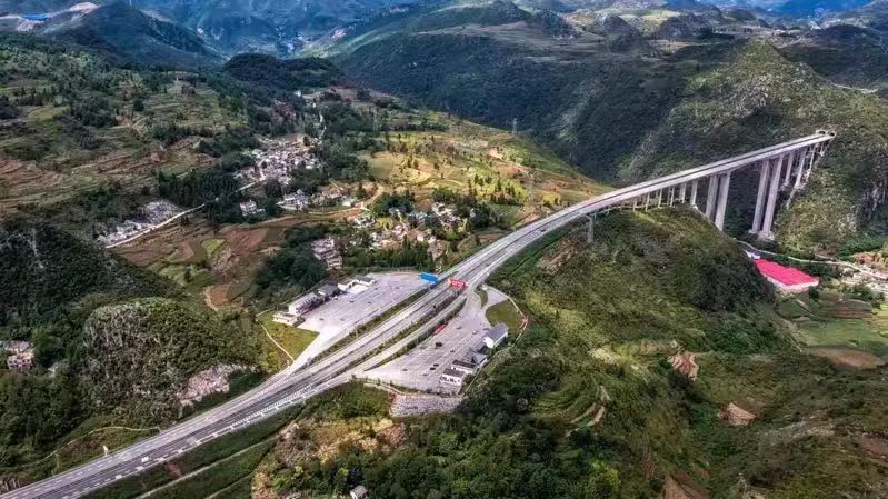 人人都想打卡的景点，不在景区里休闲区蓝鸢梦想 - Www.slyday.coM