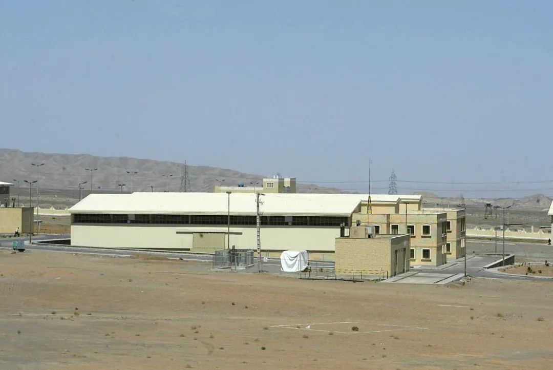 ▲资料图片：2005年3月30日拍摄的伊朗纳坦兹核设施（法新社）