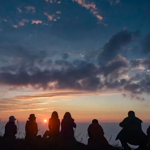 几度秋意浓，手可摘星辰！深秋露营的你该去这里！休闲区蓝鸢梦想 - Www.slyday.coM