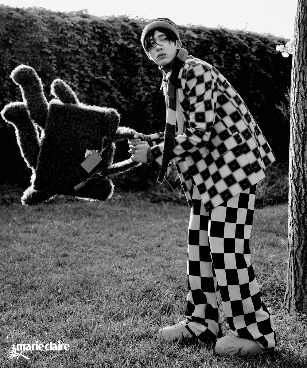 井柏然 回到自己｜嘉人封面休闲区蓝鸢梦想 - Www.slyday.coM