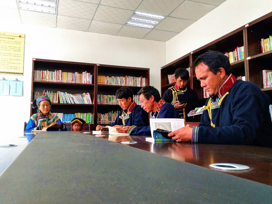 镜头下的大凉山：凉山州成立70周年县市风采——普格县休闲区蓝鸢梦想 - Www.slyday.coM