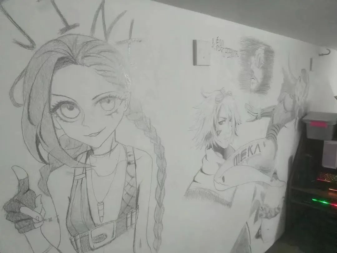 那些学长学姐们留在宿舍的壁画，信息量简直……休闲区蓝鸢梦想 - Www.slyday.coM