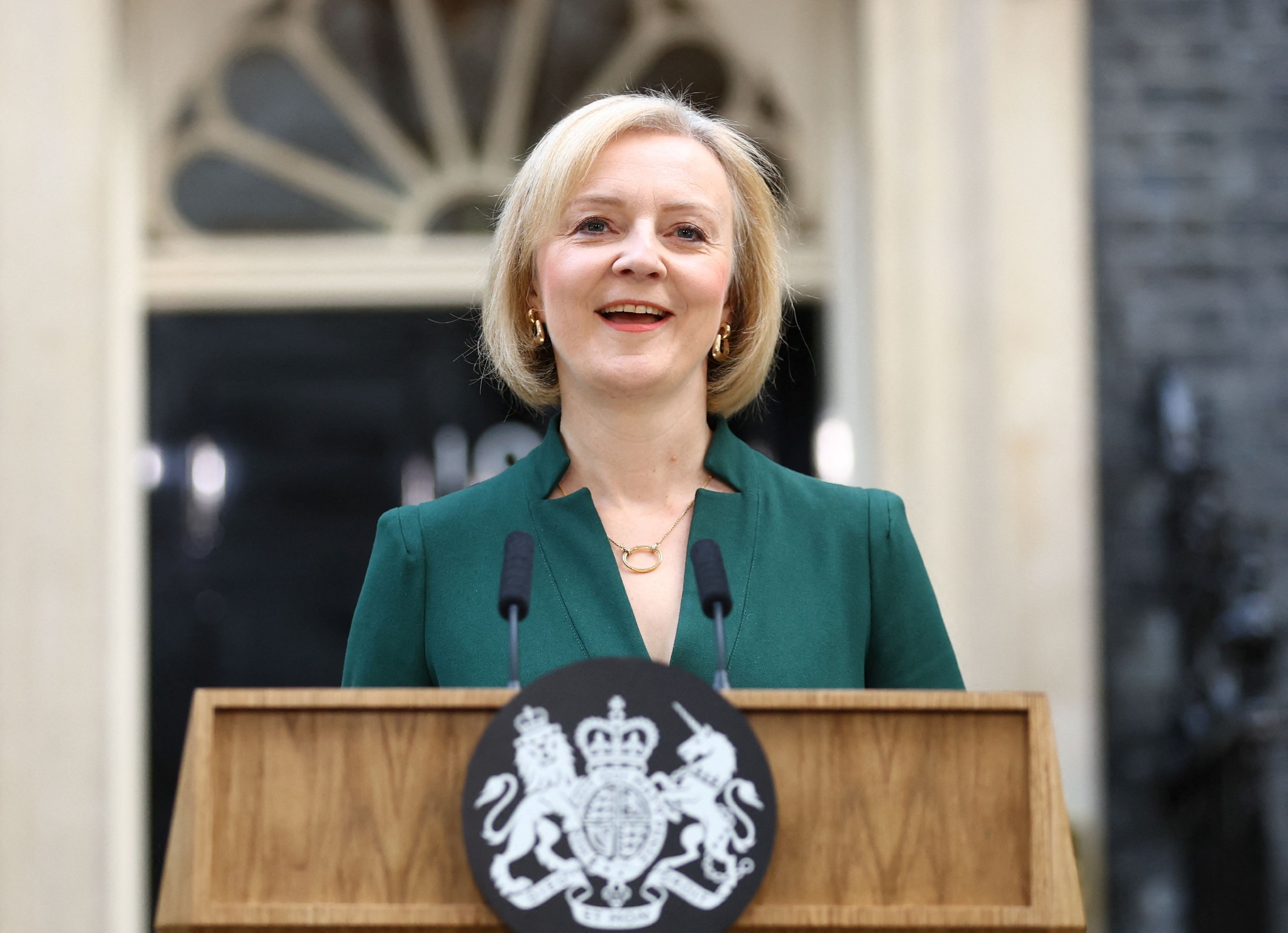 特拉斯告别演说:成为英国首相是"巨大的荣誉"|英国首相|唐宁街10号