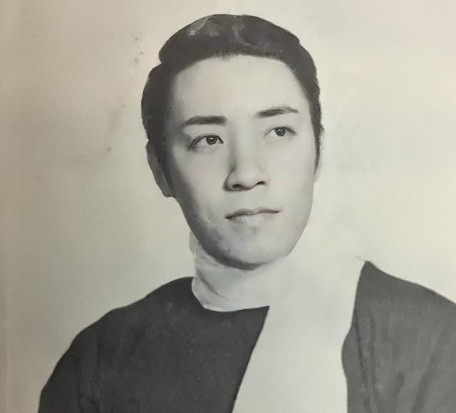突传死讯!知名演员杨群因膀胱癌在美国离世,与妻子恩爱61年