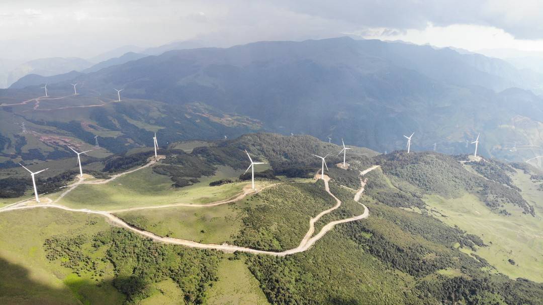 镜头下的大凉山：凉山州成立70周年县市风采——普格县休闲区蓝鸢梦想 - Www.slyday.coM