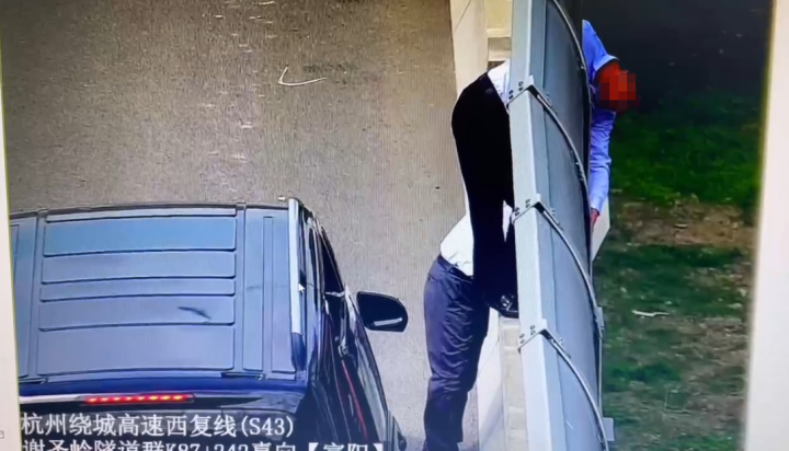 男子出差路上停车“学艺”，高速交警先给上了“重要一课”休闲区蓝鸢梦想 - Www.slyday.coM