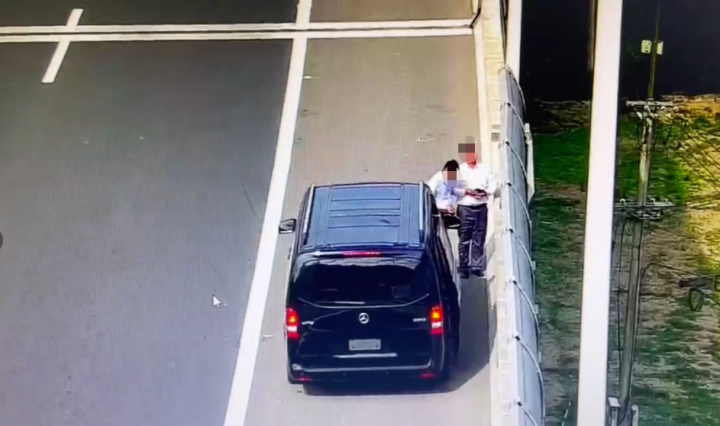 男子出差路上停车“学艺”，高速交警先给上了“重要一课”休闲区蓝鸢梦想 - Www.slyday.coM