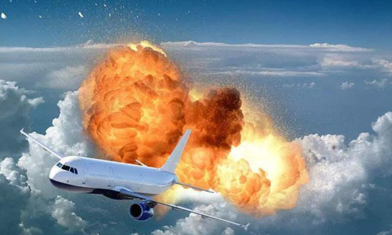 1955年一架客机在飞行途中爆炸乘客名单中有周总理的名字