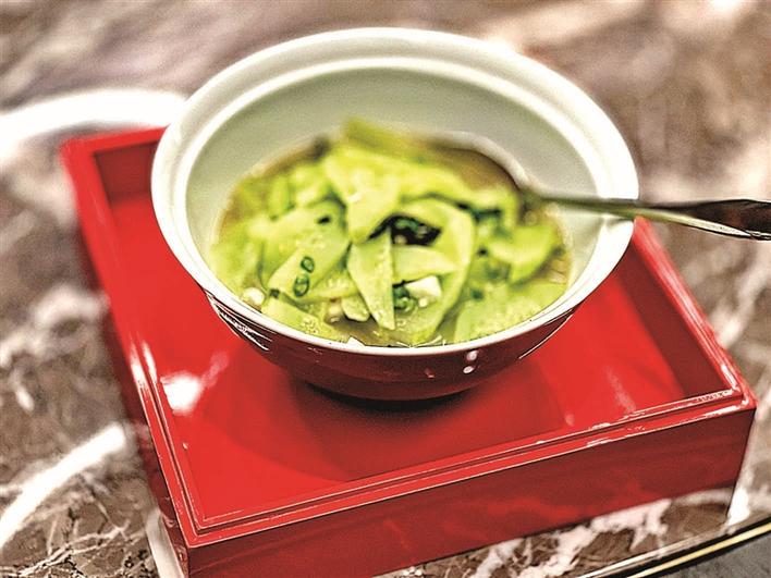 日常镜头下的美食休闲区蓝鸢梦想 - Www.slyday.coM