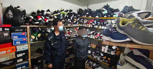 上海一男子扮女装偷球鞋330双：一些放家中欣赏，一些放网上售卖