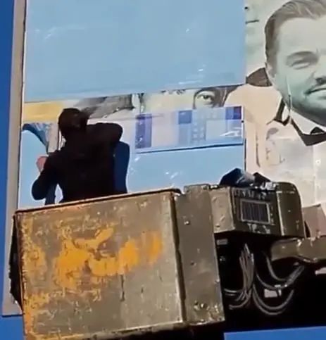 马斯克抱着洗手盆“入职”推特，“真人版钢铁侠”，最近都在发什么“颠”？休闲区蓝鸢梦想 - Www.slyday.coM