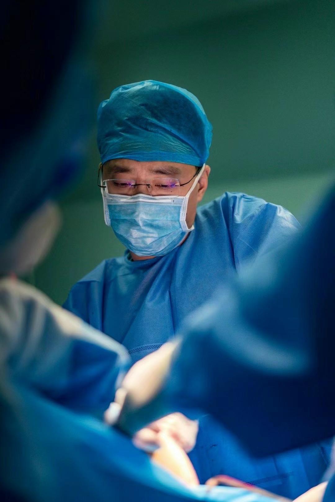 对话冯绍峰饰演角色原型黎立：被称为“平凡英雄”是光荣也是鞭策休闲区蓝鸢梦想 - Www.slyday.coM