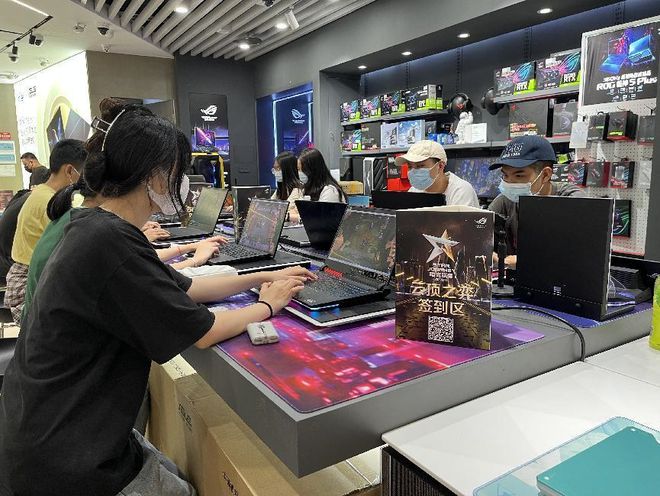 济南开赛！ROG星途联赛2022夏季赛王者荣耀、云顶之弈决赛征战一触即发休闲区蓝鸢梦想 - Www.slyday.coM