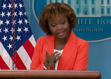 这话烫嘴！ 美国白宫发言人疯狂口吃，上演“废话文学”休闲区蓝鸢梦想 - Www.slyday.coM