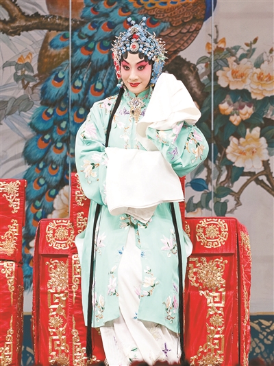 《锁麟囊》李海燕饰薛湘灵◎冬松    国庆节看戏曲名家"云直播",欣赏